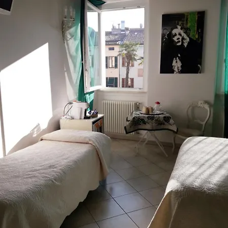 赫佛家庭旅馆 * 西尔米奥奈